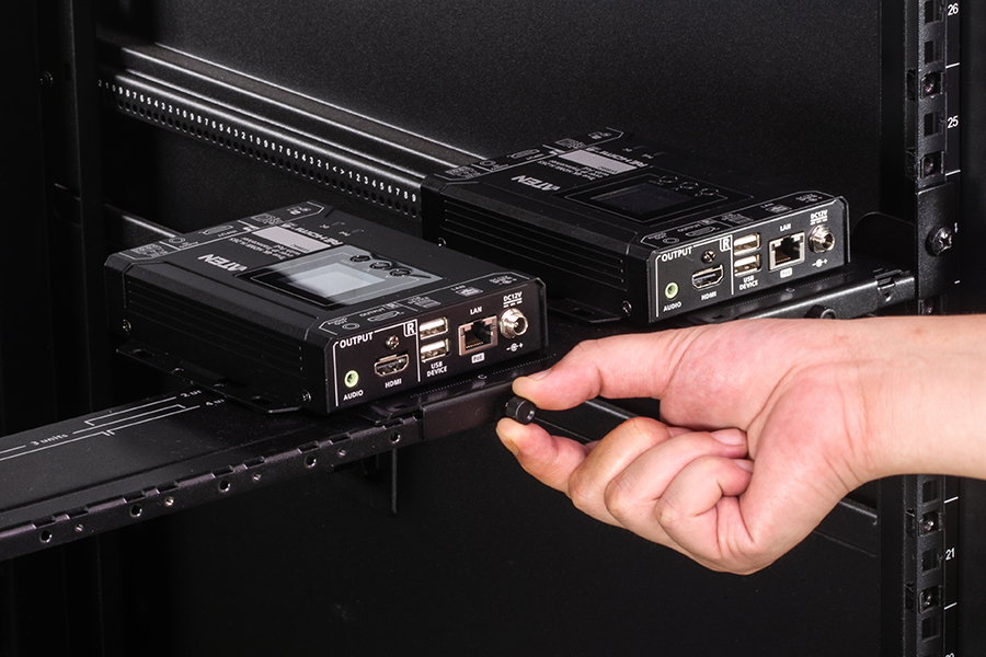 ブラケット取り付け