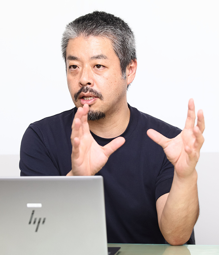 総務部　総務・労務グループ　グループ長　小野様